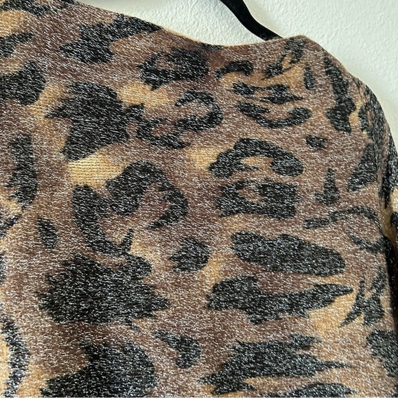 Snow Leopard Print Poncho Shawl Fringe Sides Tan Black Gold One Size - Picture 7 of 11